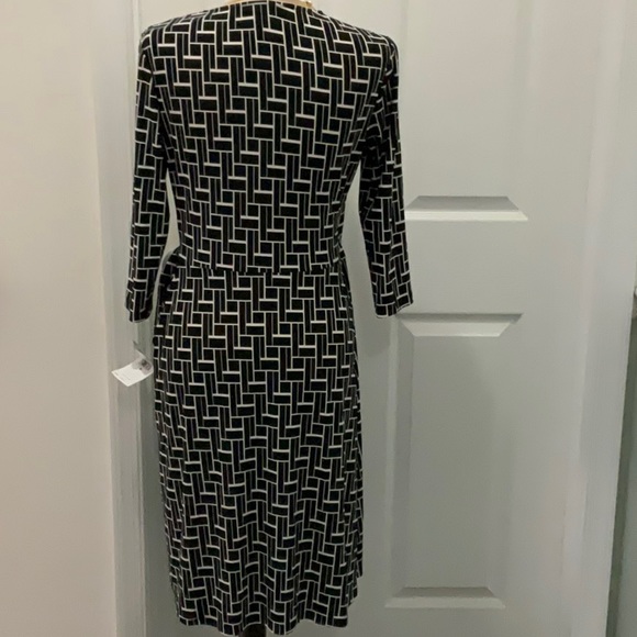 Chaps Geometric Vneck Skirt Overlap Dress - Picture 7 of 9